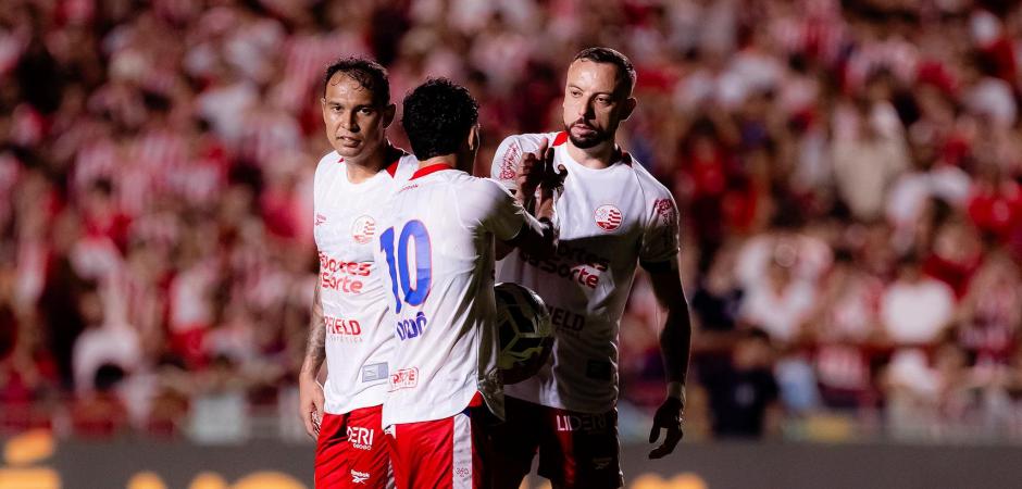 Náutico recebe o Goiás em confronto importante pela parte de cima da tabela