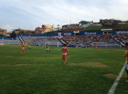 No Carneirão, Vitória e Serra Talhada empatam em 1 x 1