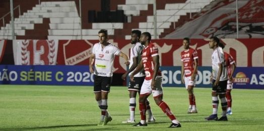 Em Goiás, Vila Nova 1x0 Santa Cruz, pela Série C