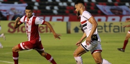 Náutico arranca empate com Botafogo-SP, mas volta a se complicar