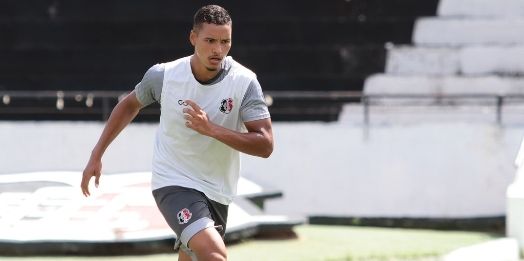 Titular contra o Vila, André eleva desempenho do Santa na Série C