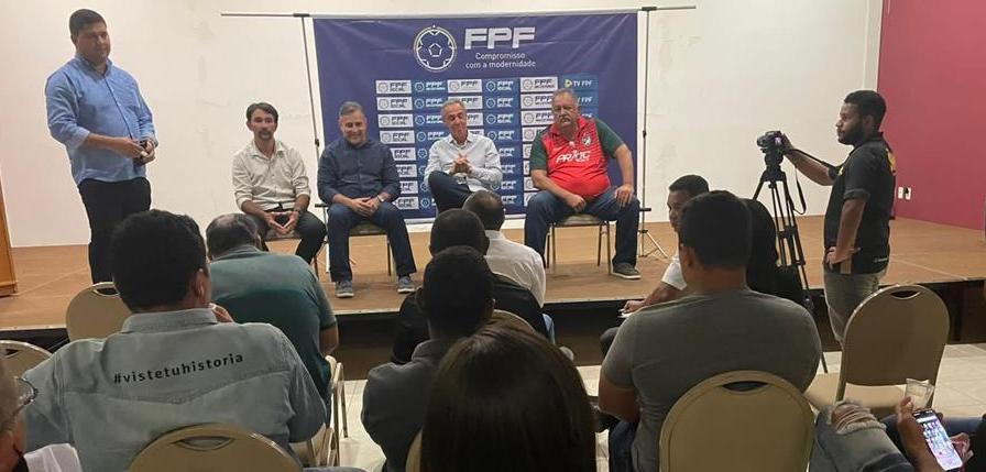 Presidente Evandro Carvalho concede coletiva em Salgueiro
