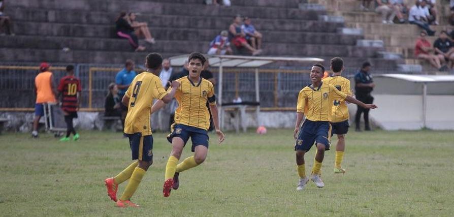 Retrô abre vantagem na final do Campeonato Pernambucano Sub-13