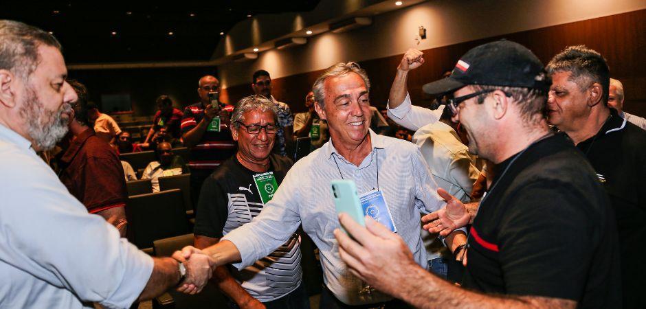 Evandro Carvalho é reeleito Presidente da FPF