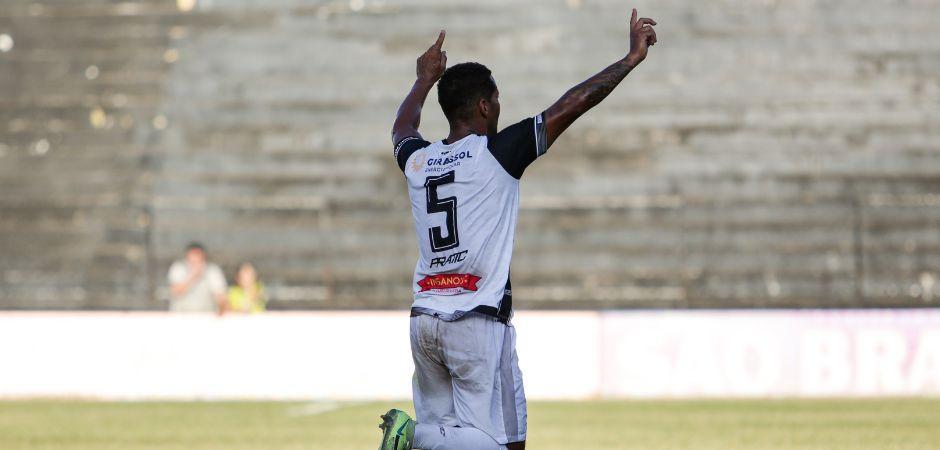 Central e Salgueiro vencem na estreia do Pernambucano