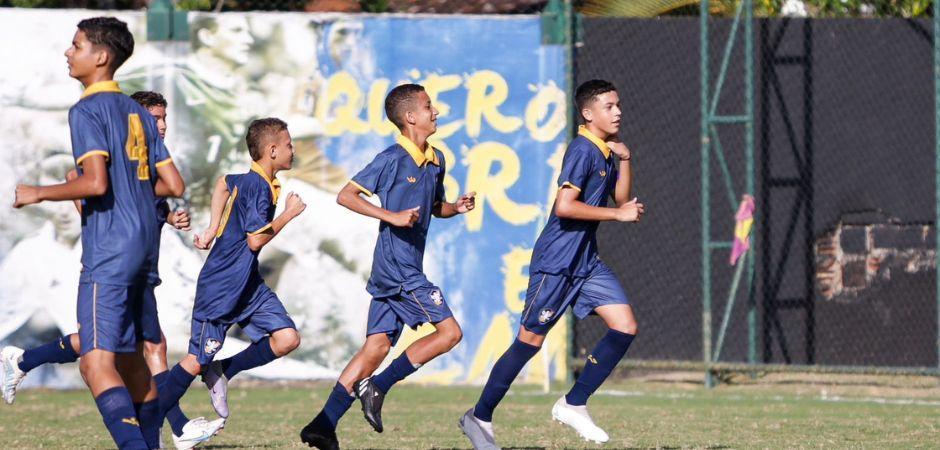 Retrô vence Cruzeiro GA por 5x1 pelo Sub-13