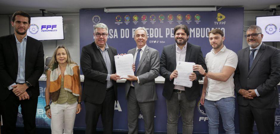 Representantes da CBF se reúnem na FPF para tratar sobre a Copa do Mundo Feminina de 2027