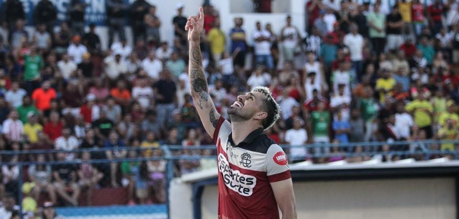 Em jogo pegado, Santa Cruz vence o Petrolina por 2x1 no Sertão