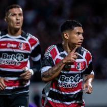 Thiaguinho faz o 2º gol do Santa Cruz 