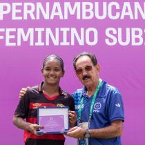 Samira, artilheira com 8 gols, é eleita Atleta Revelação do Campeonato Pernambucano Feminino Sub17
