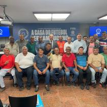 FPF doa computadores para equipes e ligas amadoras filiadas
