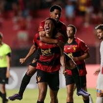 Sport vence Vitória por 3 a 0 e se aproxima do Náutico