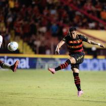 Sport vence nos pênaltis e avança à quarta fase da Copa do Brasil