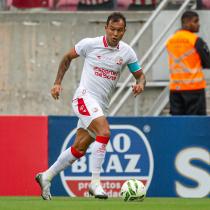 Náutico encara o Ceará em confronto direto na Série B