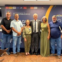 FPF recebe representantes de Paudalho para tratar de investimentos no futebol da cidade