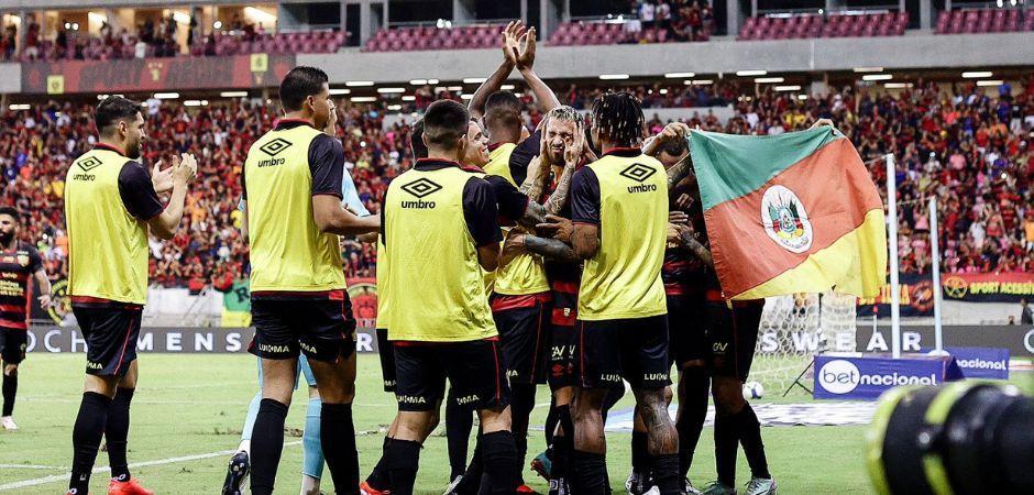 Sport goleia Brusque e assume liderança da Série B