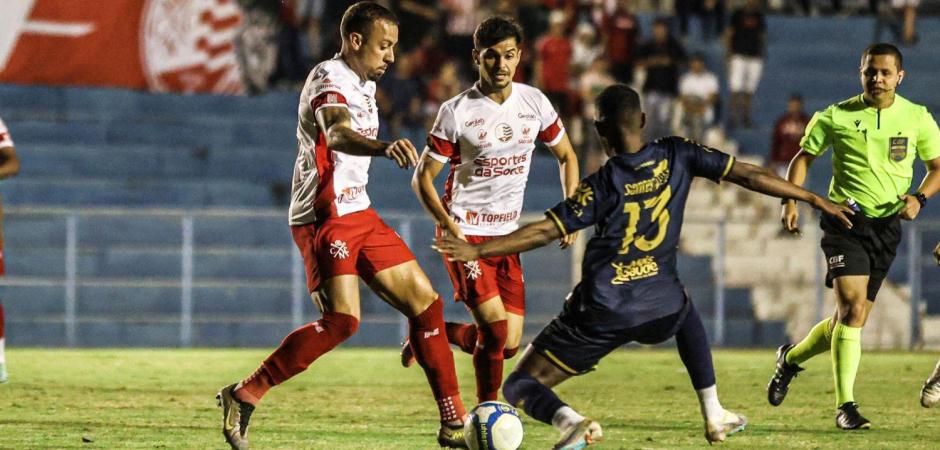 Fora de casa, Náutico empata com Aparecidense pela Série C