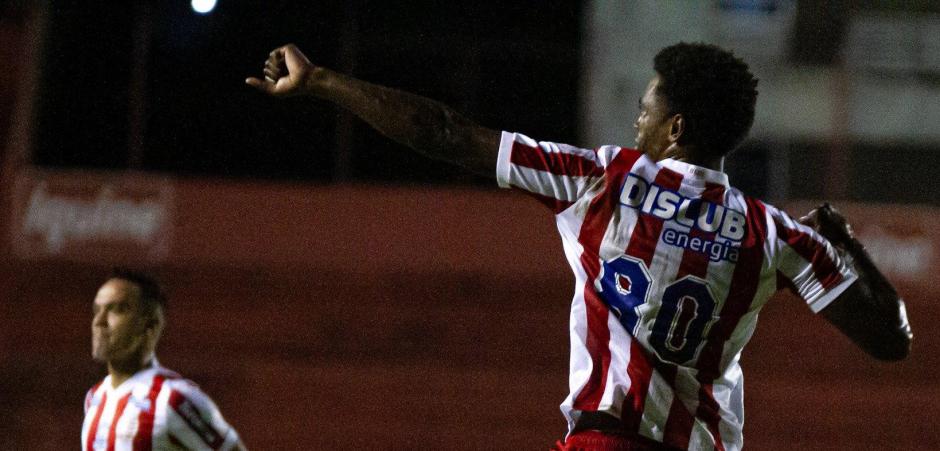 Náutico vira jogo e derrota o Confiança por 2 a 1 pela Série C