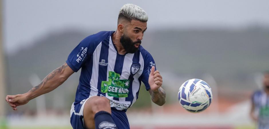 Decisão e Petrolina se enfrentam em Sertânia buscando a primeira vitória no Pernambucano