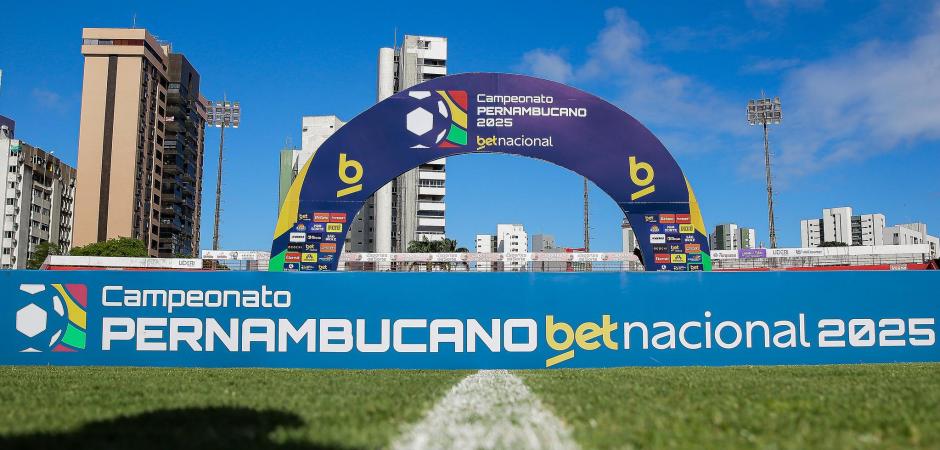 Jaguar e Petrolina se enfrentam em duelo decisivo na luta contra o rebaixamento