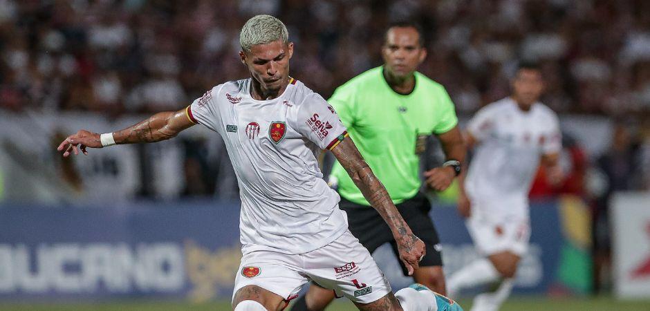 Petrolina e Sport se enfrentam no Paulo Coelho