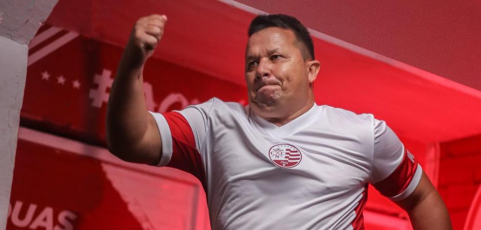 No aniversário de 110 anos, FPF destina parte da renda de jogo para Kuki