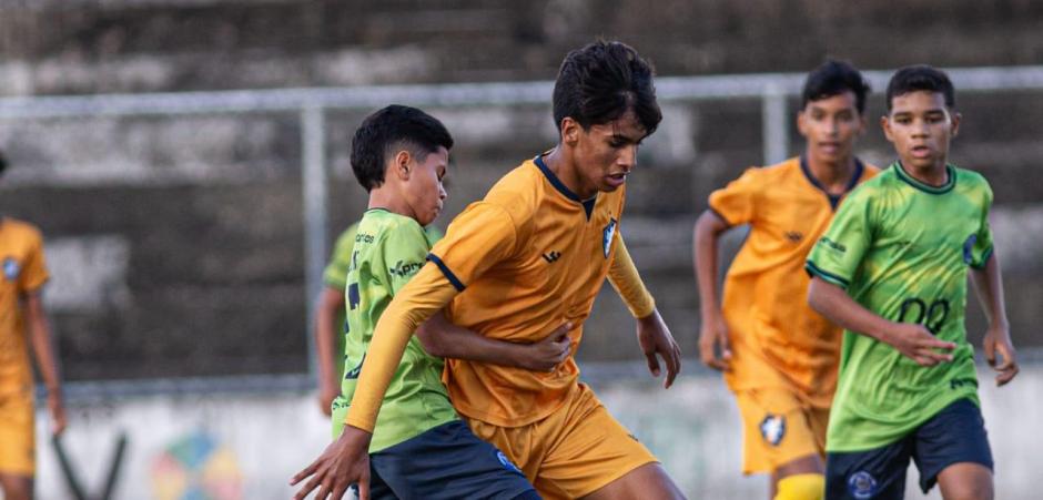 Pernambucano Sub13: Sport e Retrô saem na frente nas semifinais