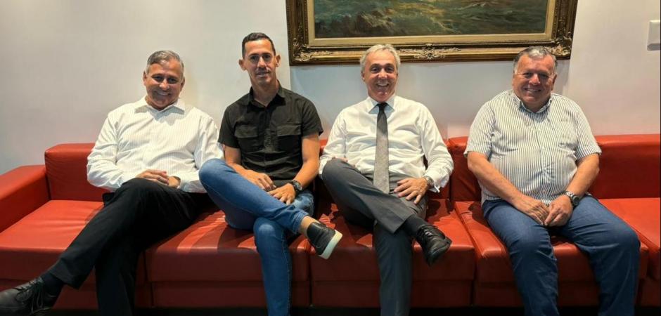FPF recebe visita da Liga Vitoriense de Futebol