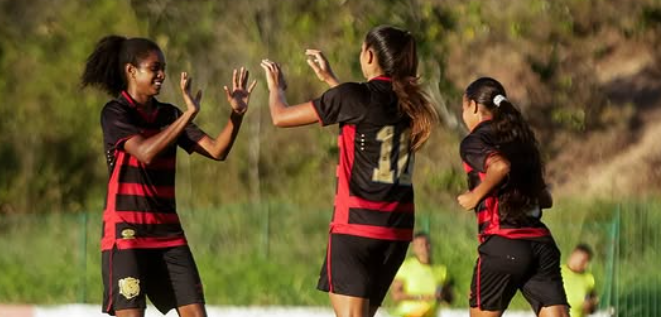 Sport vence Clássico dos Clássicos e assume liderança isolada do PE Feminino Sub20