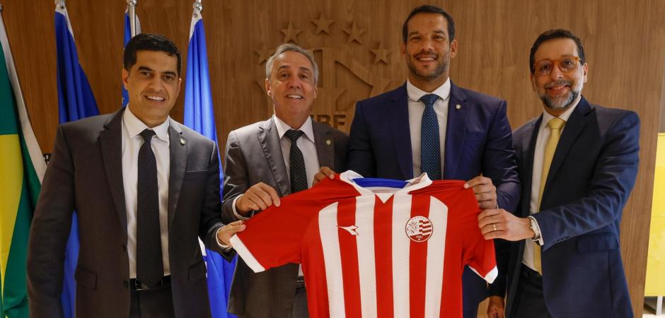 Náutico firma acordo comercial com a CBF para a Série B e recebe apoio institucional da FPF