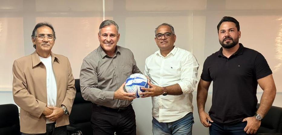 Federação Pernambucana de Futebol recebe novo secretário de esportes de Goiana