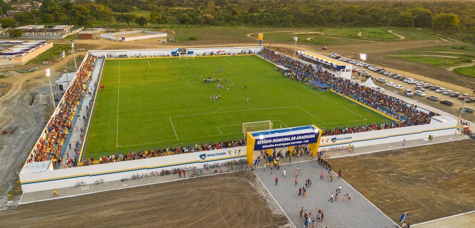 Araçoiaba inaugura Estádio Municipal Cláudio Rodrigues Correia com grande festa
