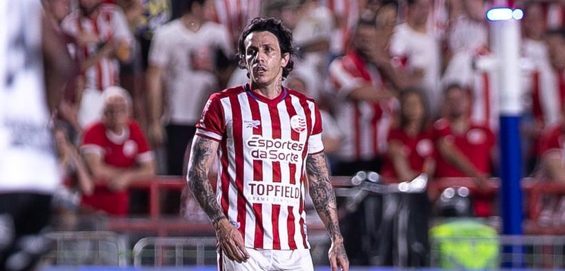 Náutico busca se aproximar do G6 em confronto contra o Botafogo-SP