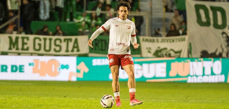 Náutico recebe o Avaí em confronto decisivo na Série B