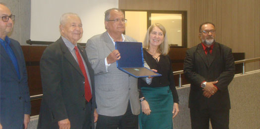 FPF recebe homenagem da ALEPE