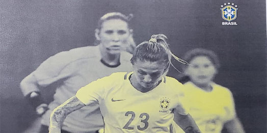 Livro de Regras do Futebol 2018/2019 traz árbitra pernambucana