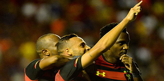 Sport faz 3x1 no Vitória-BA e está de volta ao G4