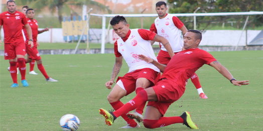 Diante do Sampaio Corrêa, no Castelão, Náutico mira o G4