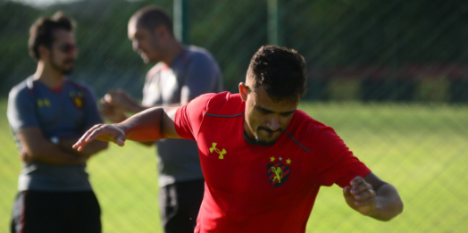 Visando o Criciúma, Guto Ferreira esboça time titular do Sport