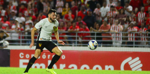 Sport encara o Coritiba em jogo de seis pontos