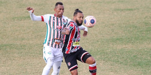 Salgueiro e Santa Cruz fazem jogo equilibrado e ficam no 1x1