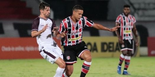 Santa Cruz empata com o Jacuipense e volta à liderança