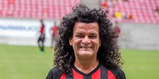 Personagem-símbolo do Íbis, Mauro Shampoo completa 64 anos
