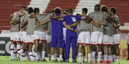 Náutico visita Chapecoense para seguir vivo na luta contra o Z4