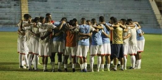 No Cornélio, Salgueiro sai atrás, mas arranca empate com Altos