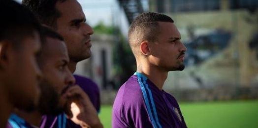 Volante ex-Santa Cruz, Lucas Gonçalves é contratado pelo Retrô