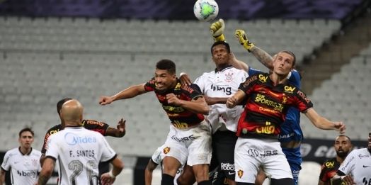 Sport é batido pelo Corinthians e cai duas posições na Série A