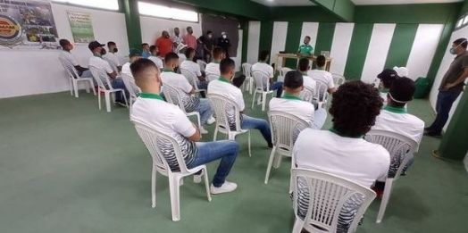 Mirando o Estadual, elenco do Sete de Setembro se reapresenta