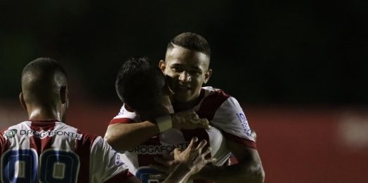 Náutico empata com CSA nos Aflitos e impede acesso do rival