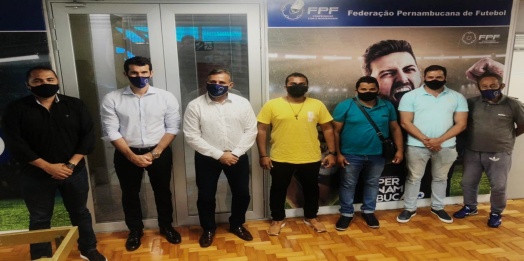Comitiva de Sirinhaém é recebida na FPF